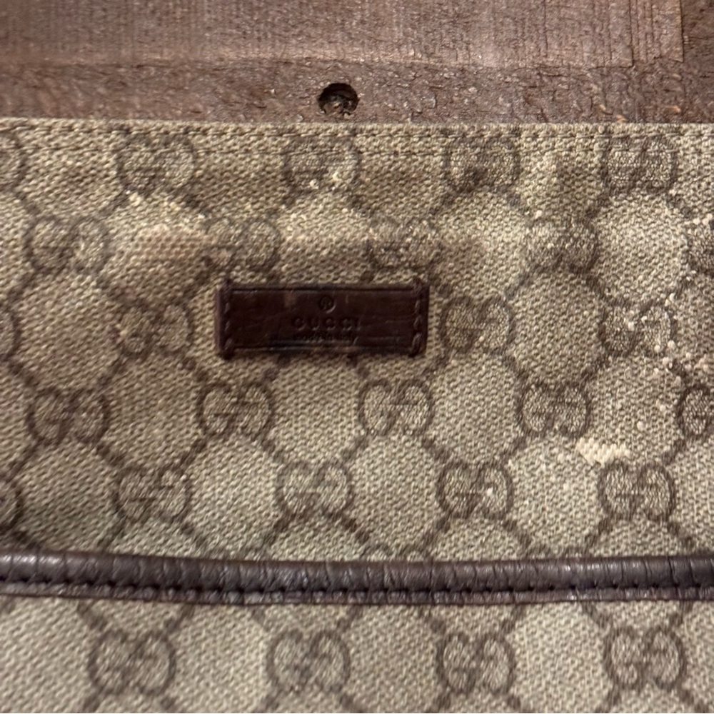 Gucci GG Over the Shoulder Small Tote Bag - Picture 11 of 15